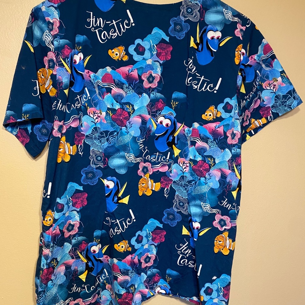 Nemo Scrub Top